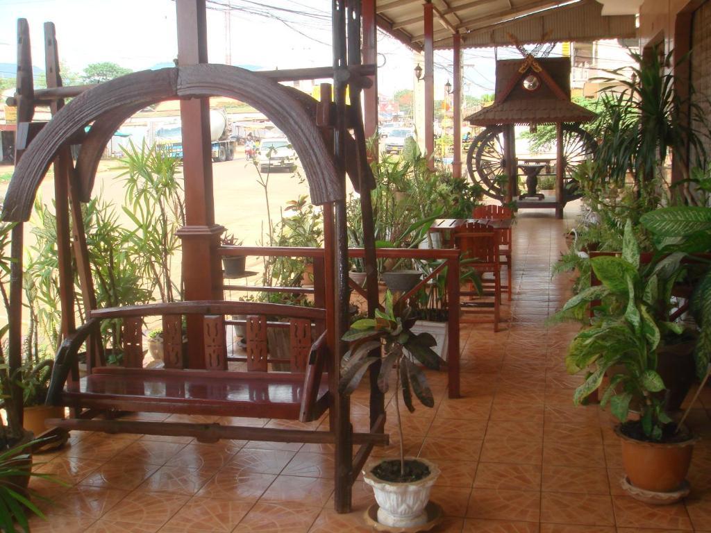 Champa Hotel Pakse Exterior foto